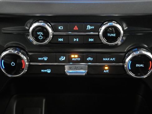 Used 2026 Ford F150 XLT w/ XLT Black Appearance Package AWD/4WD image 18