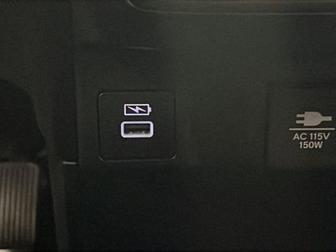 Used 2023 Honda Odyssey Elite image 37