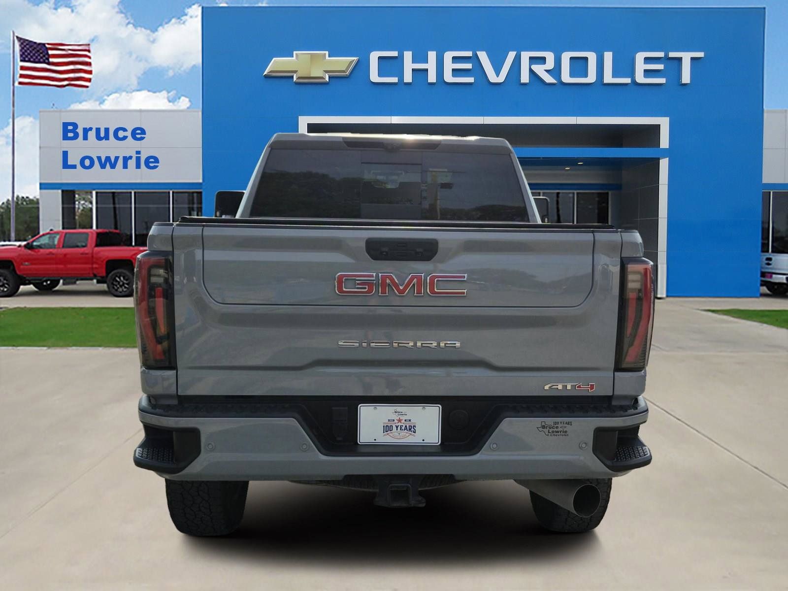 Used 2025 GMC Sierra 2500 AT4 w/ AT4 Premium Plus Package AWD/4WD image 5