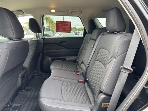 Certified 2025 Nissan Pathfinder SV w/ Black Appearance Package image 9
