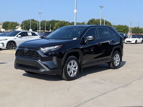 Used 2025 Toyota RAV4 LE FWD image 11