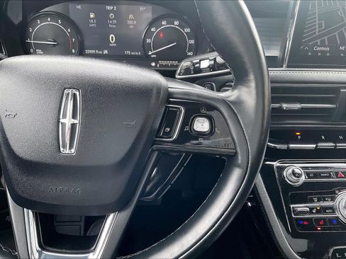 Used 2022 Lincoln Corsair AWD w/ Premium Package image 24