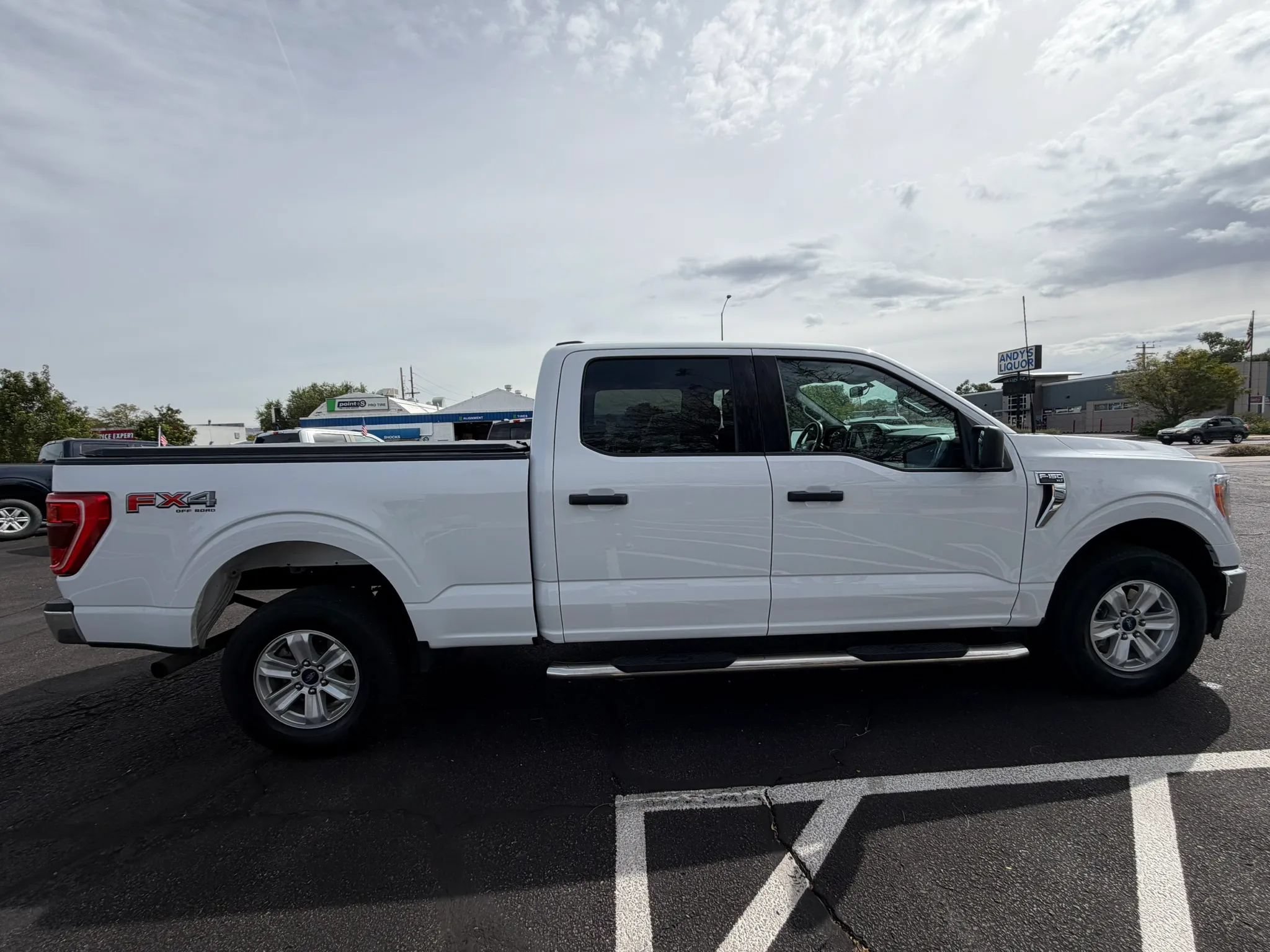 Used 2022 Ford F150 XLT w/ Equipment Group 301A Mid AWD/4WD image 5