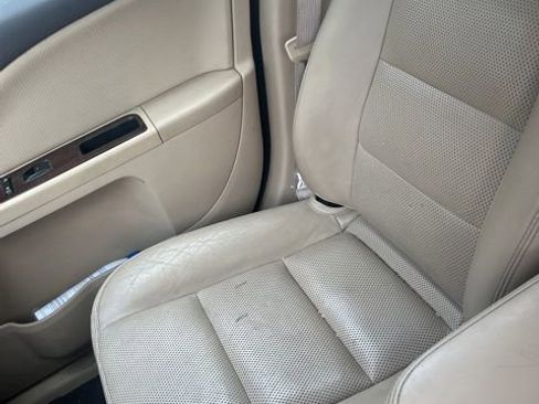 Used 2009 Ford Taurus Limited image 25