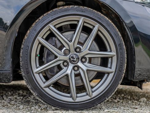 Used 2020 Lexus IS 350 F Sport w/ F Sport Package RWD image 12