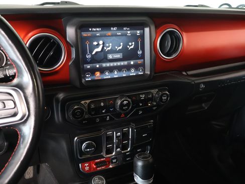 Used 2019 Jeep Wrangler Unlimited Rubicon AWD/4WD image 5