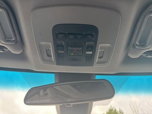 Used 2020 Toyota Camry SE image 24