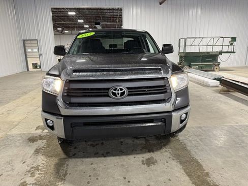 Used 2015 Toyota Tundra SR5 image 2
