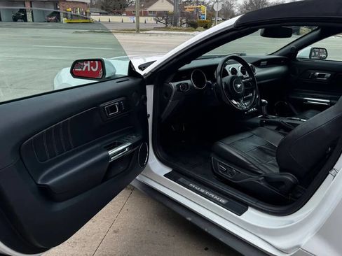 Used 2018 Ford Mustang Premium image 16