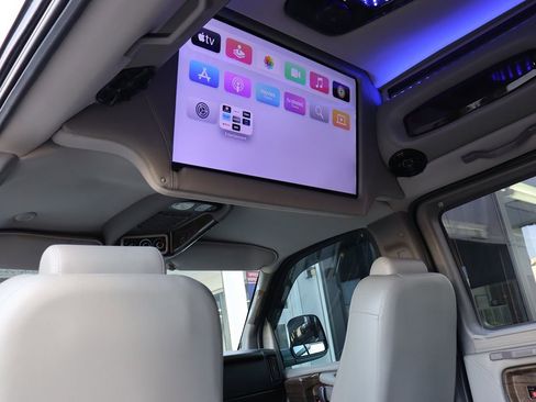 Used 2014 GMC Savana 1500 image 24