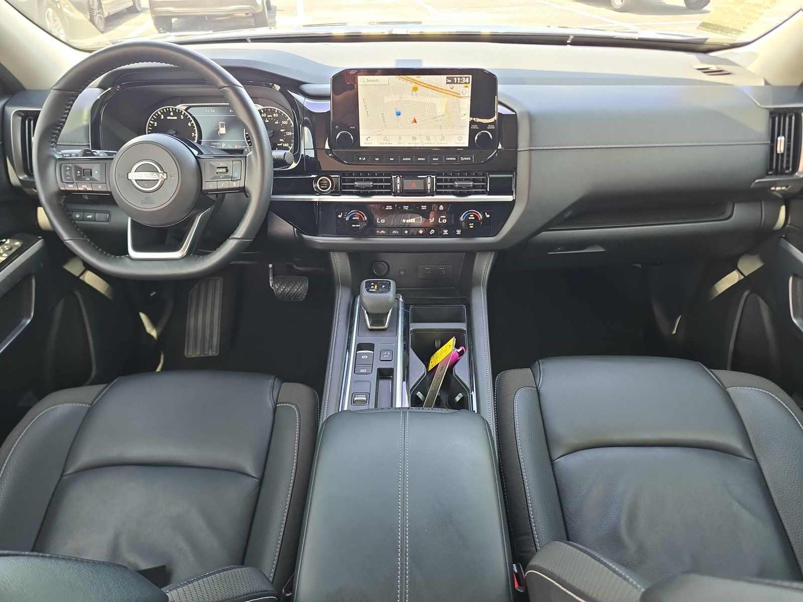 Used 2023 Nissan Pathfinder SL w/ Lighting Package (N92) FWD image 9