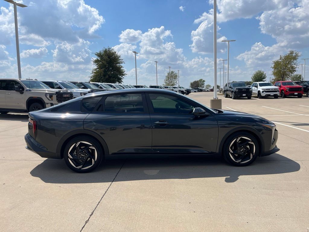 Used 2025 Kia K4 EX FWD image 6