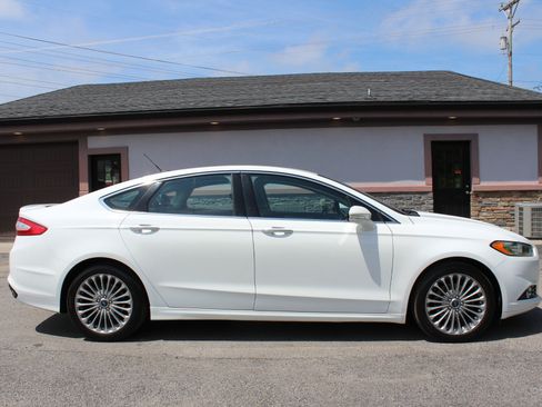 Used 2014 Ford Fusion Titanium FWD image 3