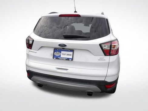 Used 2018 Ford Escape SE FWD image 13