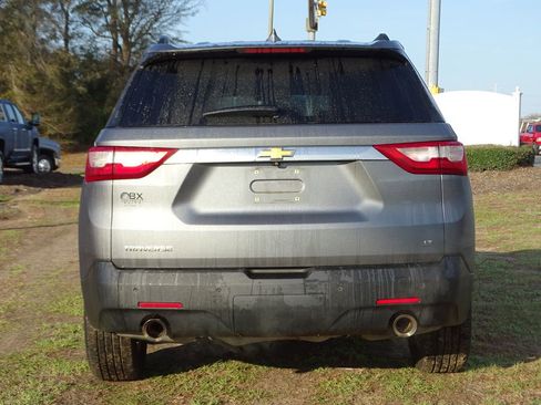 Used 2020 Chevrolet Traverse LT image 6