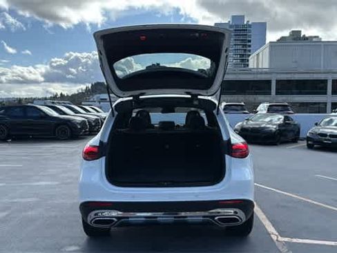 Certified 2026 Mercedes-Benz GLC 300 4MATIC image 9