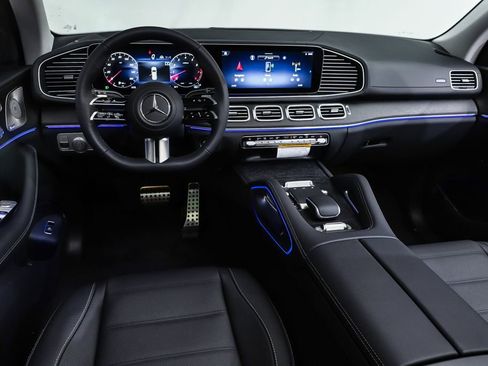 New 2026 Mercedes-Benz GLS 450 4MATIC image 6