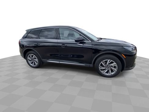 Used 2023 Lincoln Corsair AWD w/ Equipment Group 101A image 3