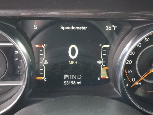 Used 2021 Jeep Wrangler Unlimited Sahara AWD/4WD image 4