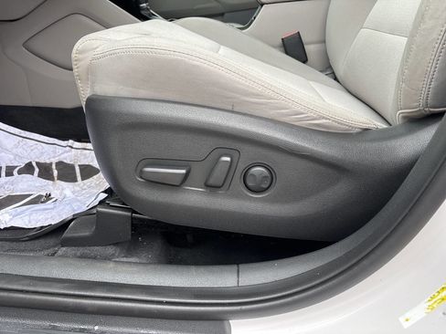 Used 2017 Hyundai Tucson Eco w/ Cargo Package image 18