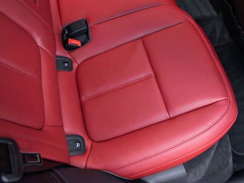 New 2026 Porsche Macan image 89