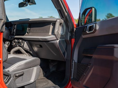 Certified 2024 Ford Bronco Big Bend image 15