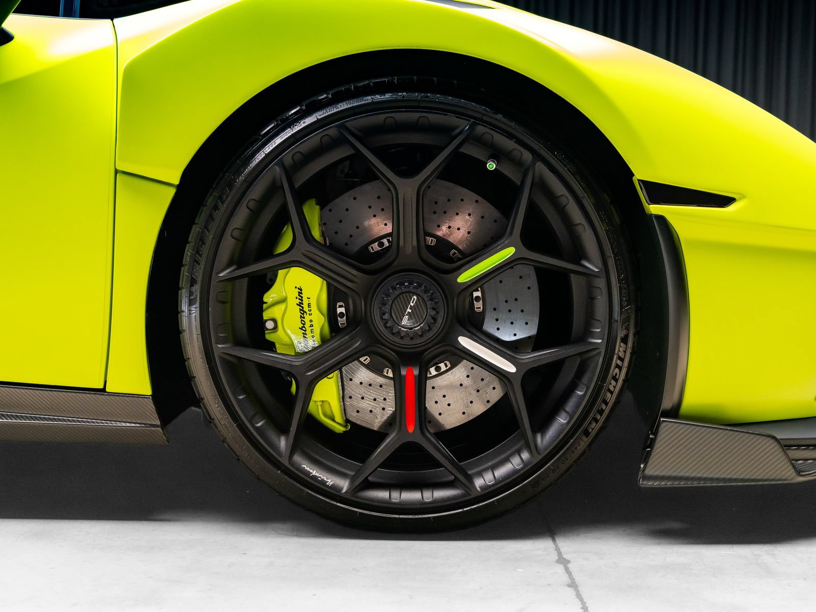 Used 2022 Lamborghini Huracan STO RWD image 36