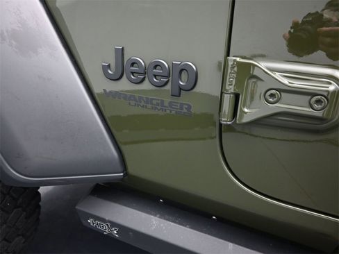 Used 2020 Jeep Wrangler Unlimited Willys image 10