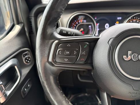 Used 2020 Jeep Wrangler Sport AWD/4WD image 16