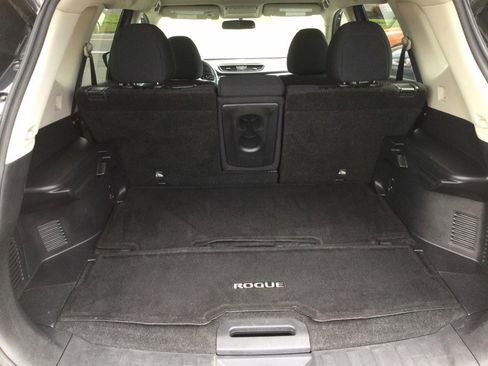 Used 2018 Nissan Rogue SV w/ Premium Package AWD/4WD image 16