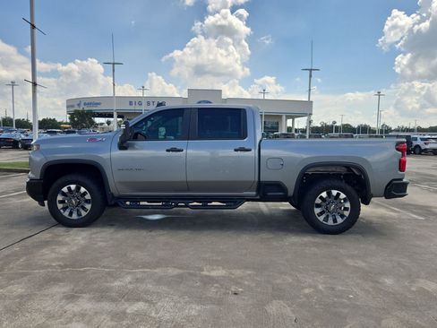 Used 2024 Chevrolet Silverado 2500 Custom w/ Custom Value Package AWD/4WD image 9