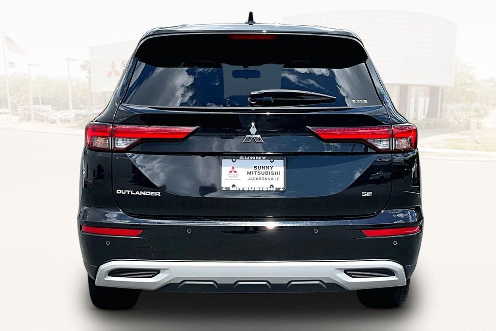 Used 2024 Mitsubishi Outlander SE AWD/4WD image 5