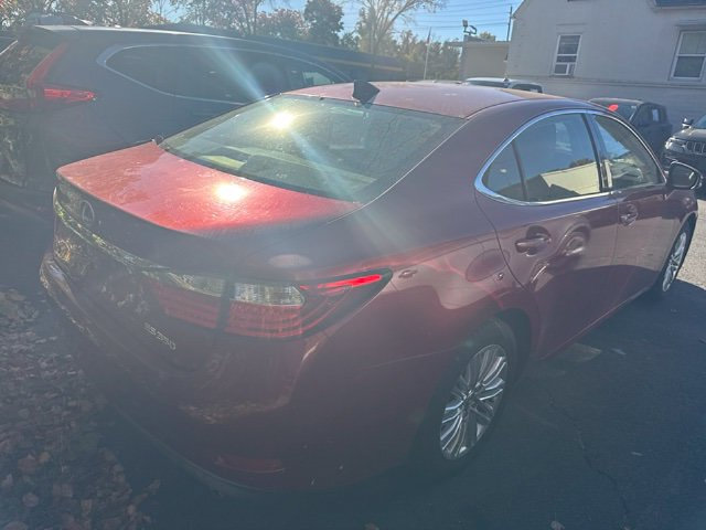 Used 2015 Lexus ES 350 w/ Luxury Package FWD image 5
