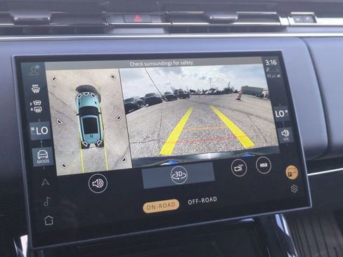 Used 2025 Land Rover Range Rover Sport S image 10