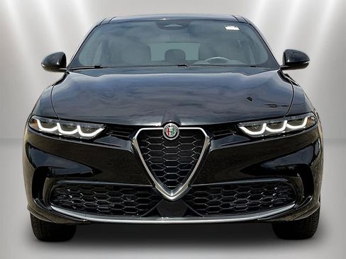 Used 2024 Alfa Romeo Tonale Ti AWD/4WD image 2