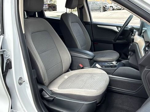 Used 2020 Ford Escape SE image 41