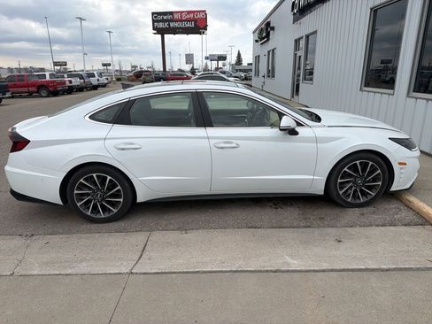 Used 2020 Hyundai Sonata Limited FWD image 2