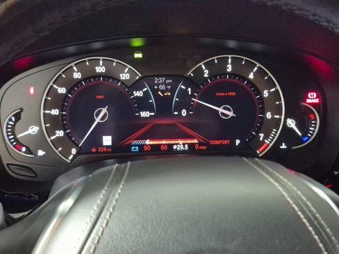 Used 2017 BMW 530i xDrive image 12