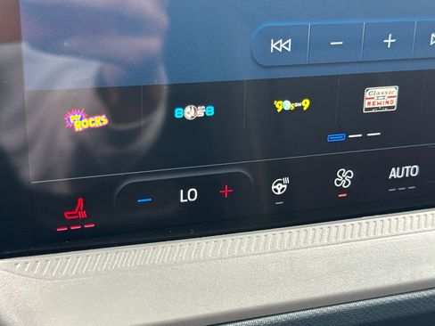 Used 2025 Ford Maverick Lobo image 39