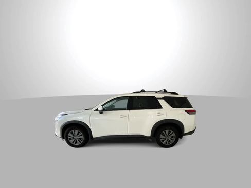 Used 2022 Nissan Pathfinder SV image 5