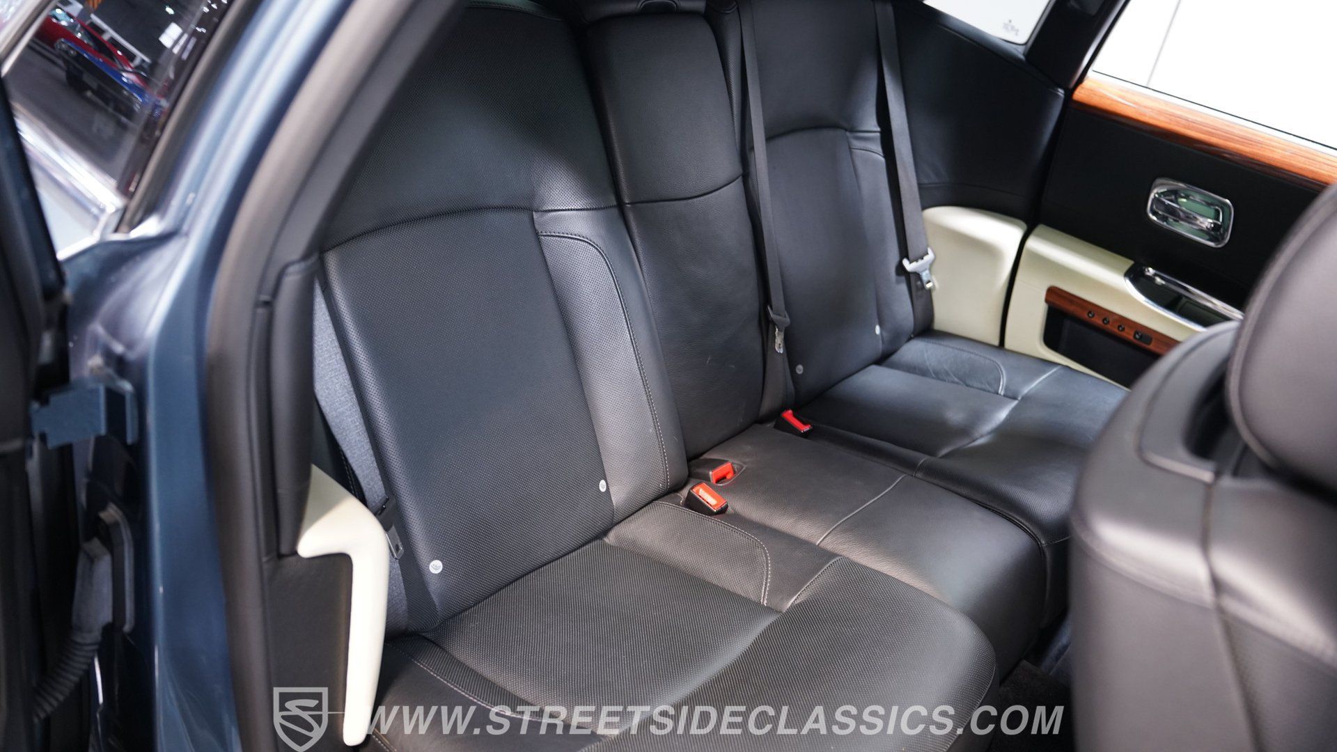Used 2010 Rolls-Royce Ghost RWD image 38