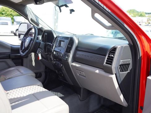 Used 2019 Ford F450 XL w/ XL Value Package RWD image 3