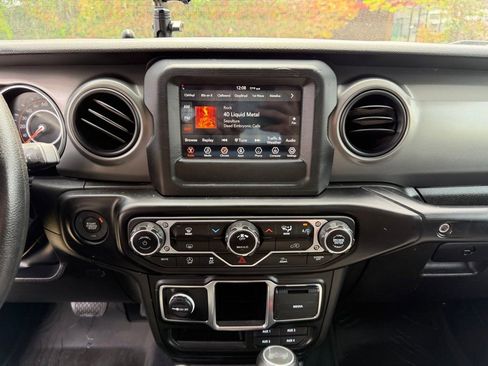 Used 2023 Jeep Wrangler Sport AWD/4WD image 21