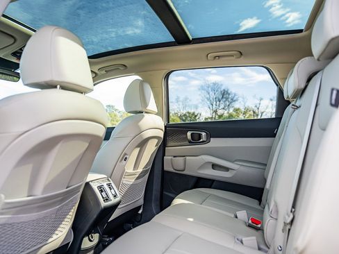 New 2026 Kia Sorento S w/ S Panoramic Sunroof Package image 13