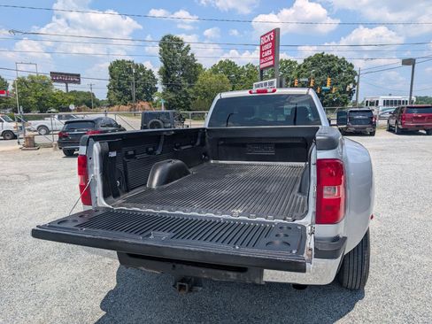 Used 2013 Chevrolet Silverado 3500 W/T AWD/4WD image 21