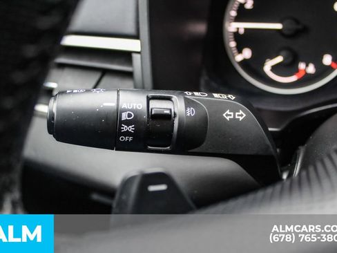 Used 2024 Mitsubishi Outlander SE image 28