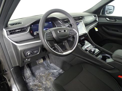 New 2025 Jeep Grand Cherokee Laredo X image 23