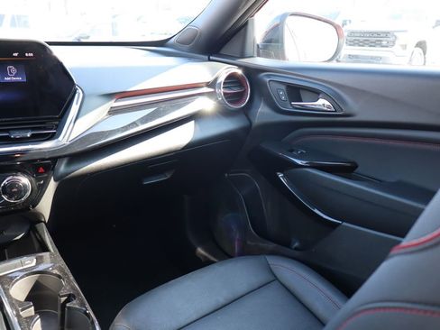 Used 2024 Chevrolet Trax RS w/ Driver Confidence Package image 37