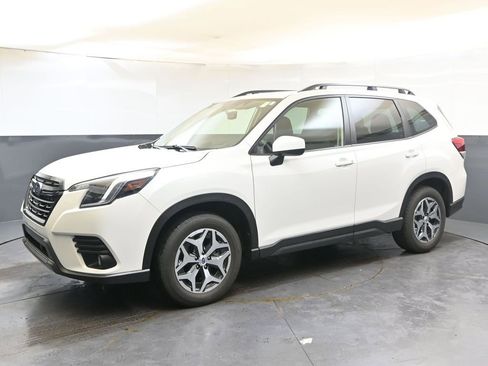Certified 2023 Subaru Forester Premium image 2