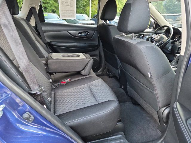 Used 2020 Nissan Rogue SV w/ Premium Package FWD image 24